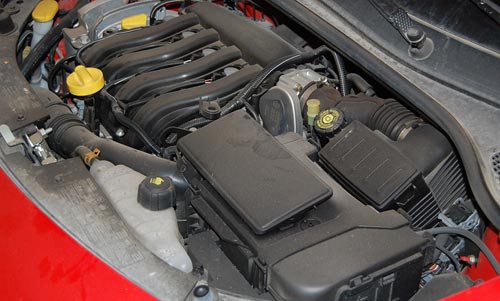 Renault Clio 2007 Engine compartment