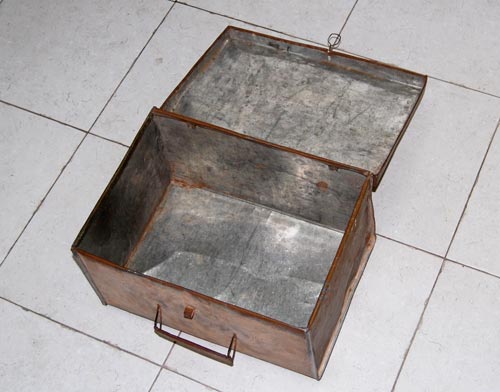 Tinplate suitcase from POW camp